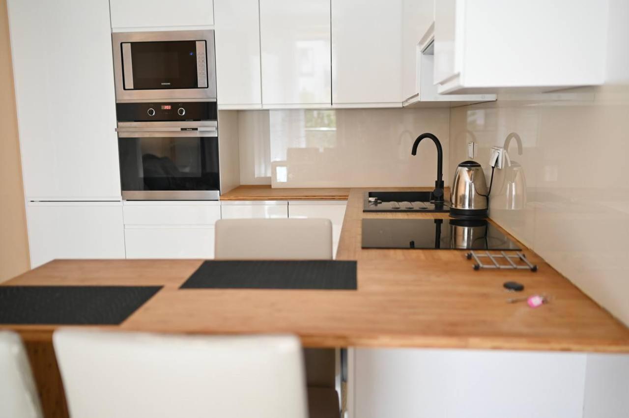 Przy Metro Kondratowicza Apartament Warszawa